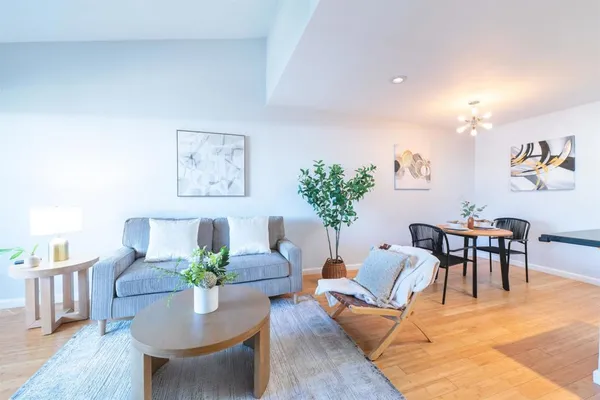$3,100 | 1615 Hotel Circle South, Unit D306, San Diego, CA 92108