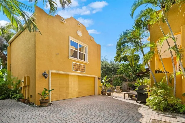 $2,400,000 | 1724 Cherry Lane, Sarasota, FL 34236
