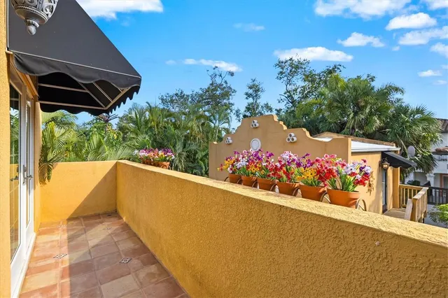 $2,400,000 | 1724 Cherry Lane, Sarasota, FL 34236