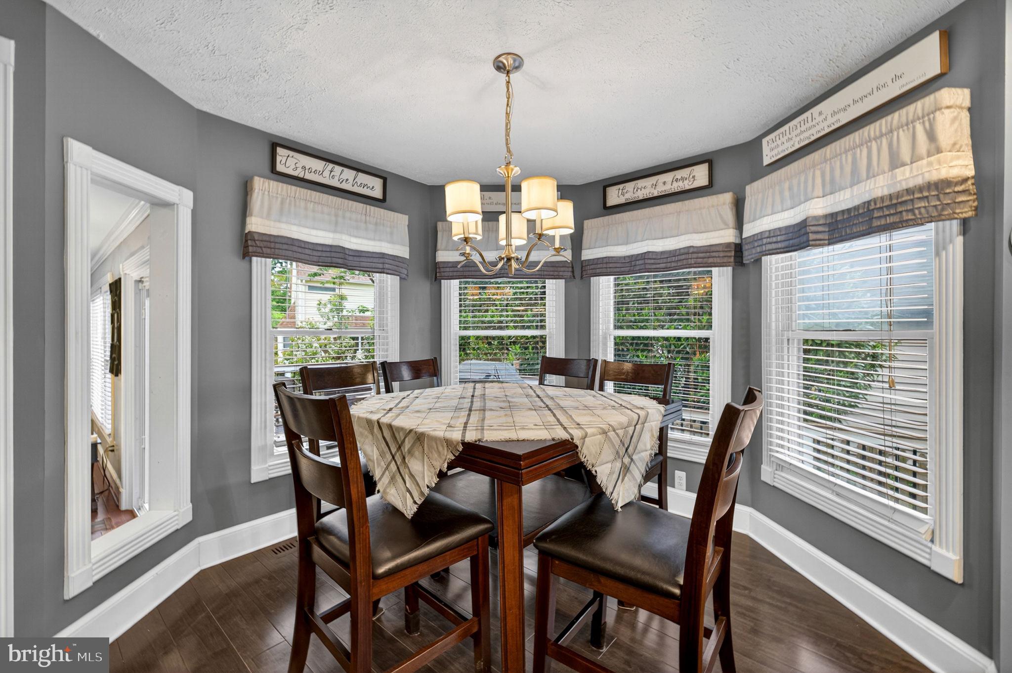 63 Rutherford Circle Sterling, VA 20165 - Photo 18 of 52 Breakfast Room tucked into bay window