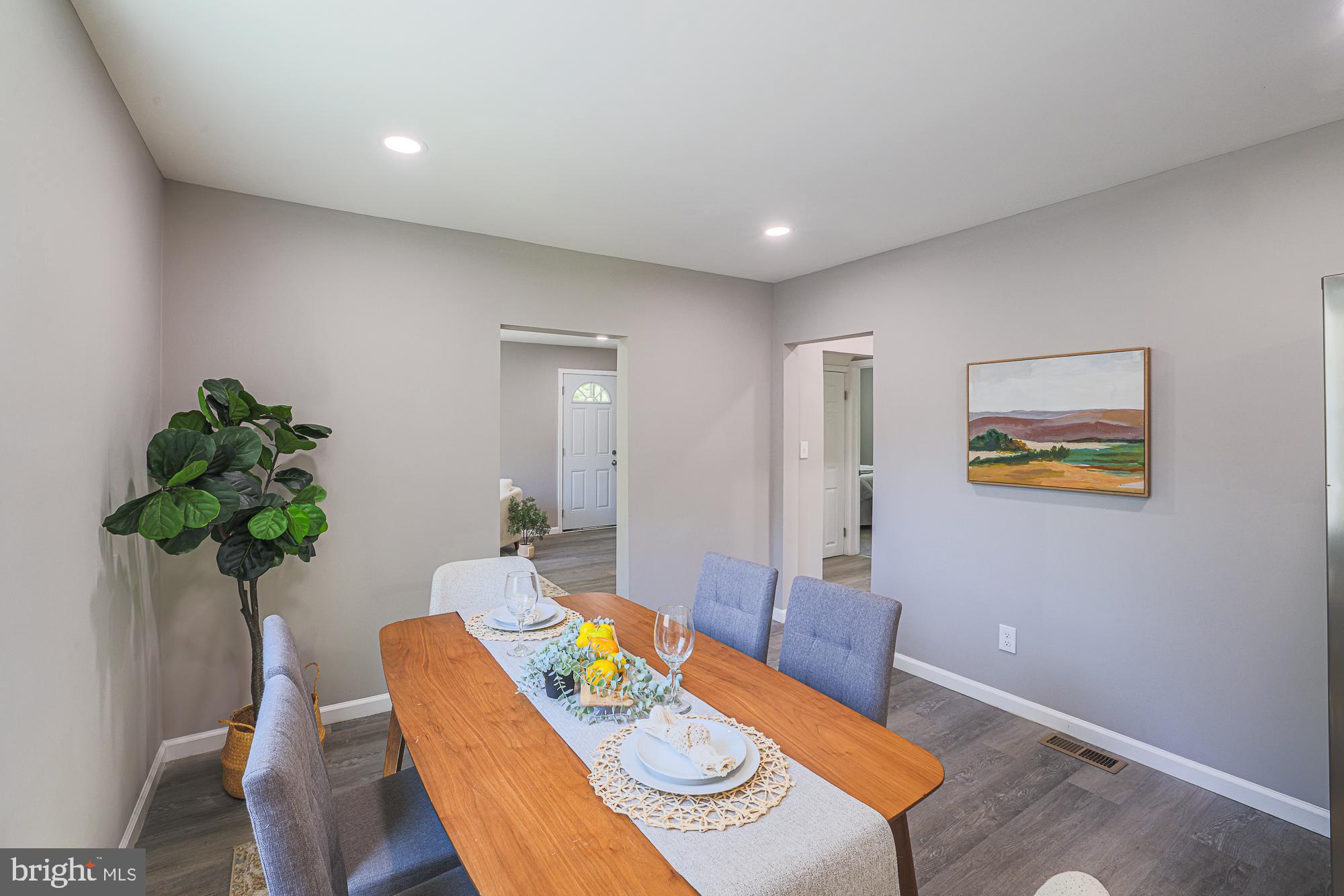 7665 Old Battle Grove Road Baltimore, MD 21222 - Photo 10 of 32 Dining Room