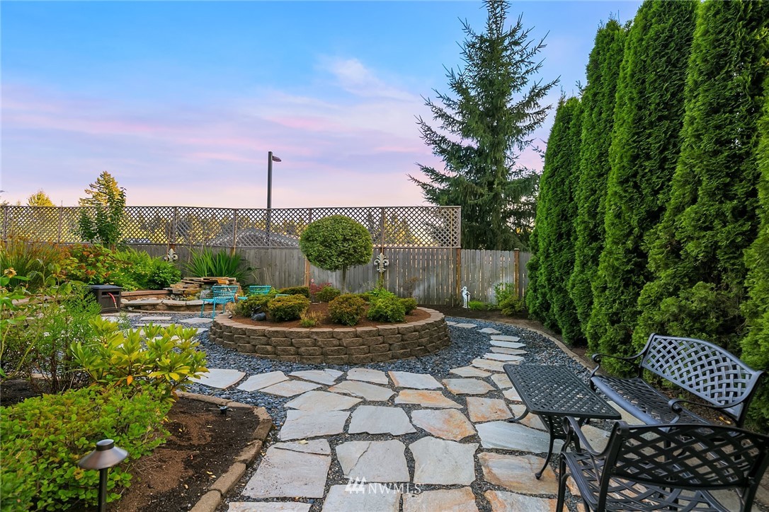 5318 Northeast 1st Street Renton, WA 98059 - Photo 8 of 25
