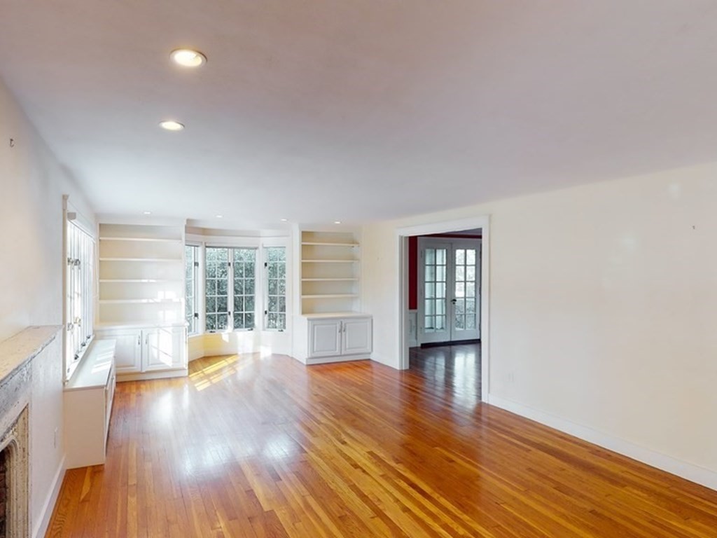 21 Hawthorne Road Swampscott, MA 01907 - Photo 5 of 32 Gallery Image 5