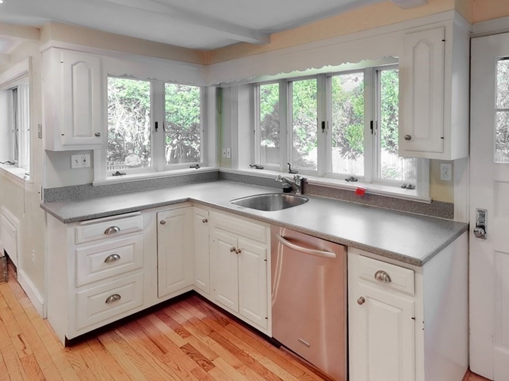21 Hawthorne Road Swampscott, MA 01907 - Photo 10 of 32 Gallery Image 10