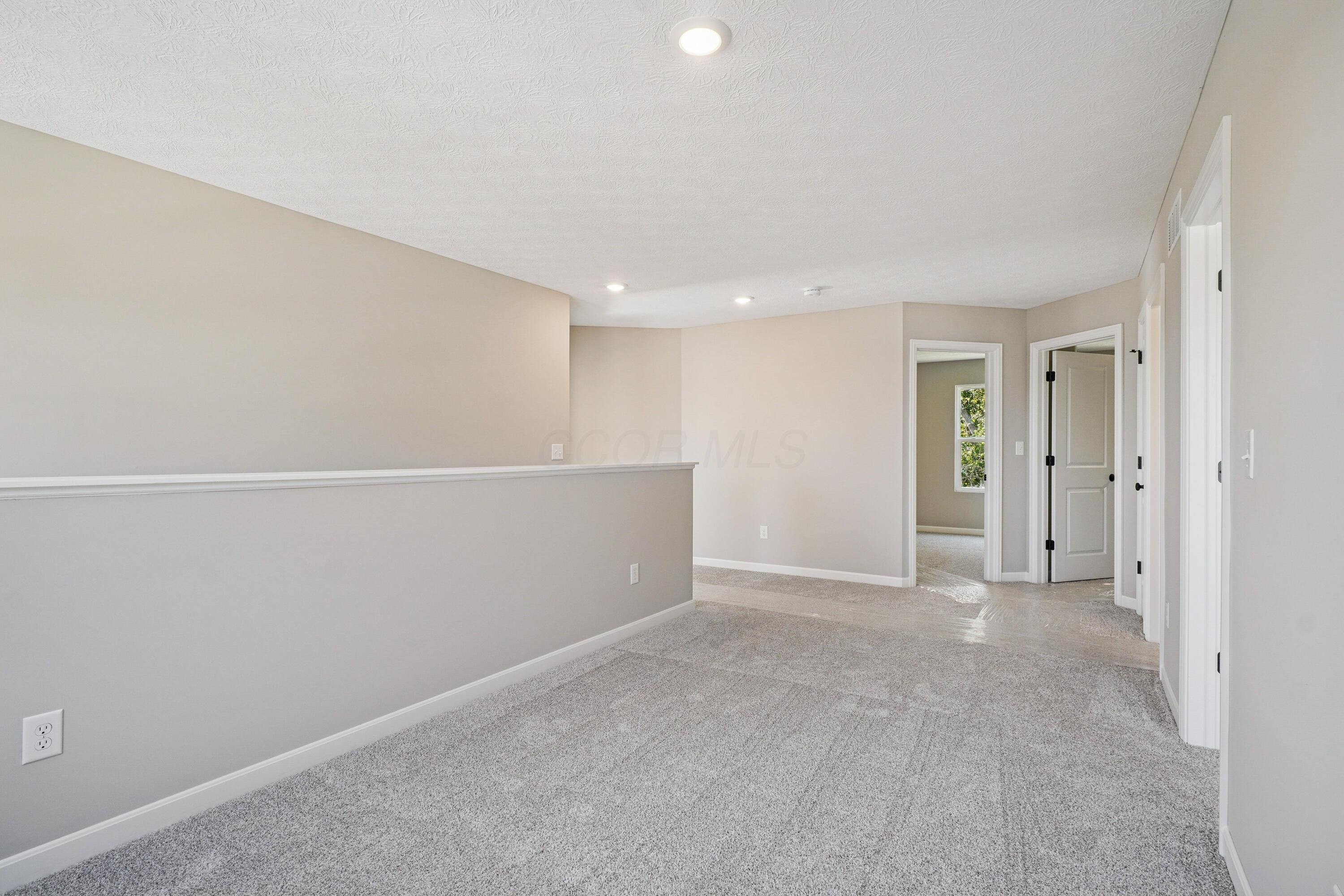 275 Olympic Loop Commercial Point, OH 43116 - Photo 24 of 51 Loft