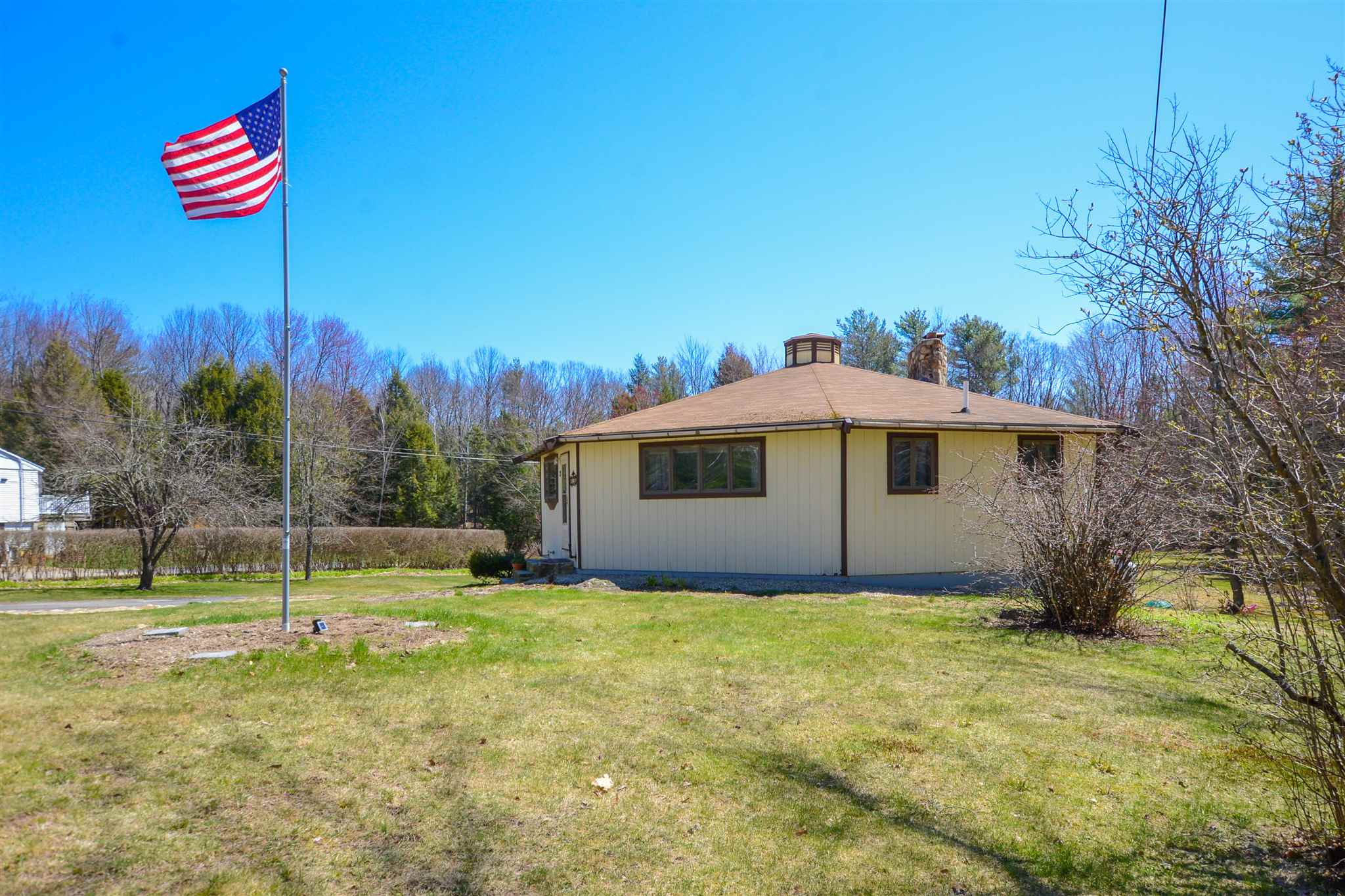 22 Strafford Road Rochester, NH 03867 - Photo 4 of 39
