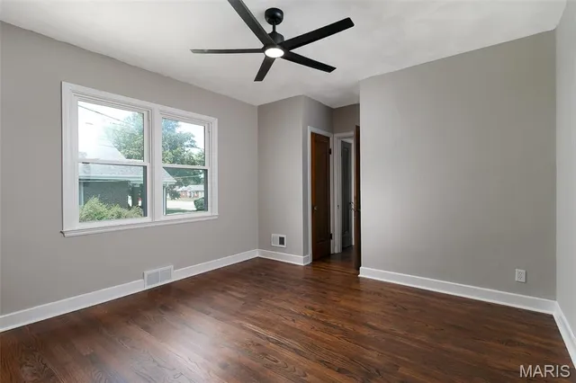 $224,900 | 1375 South New Florissant Road, Florissant, MO 63031