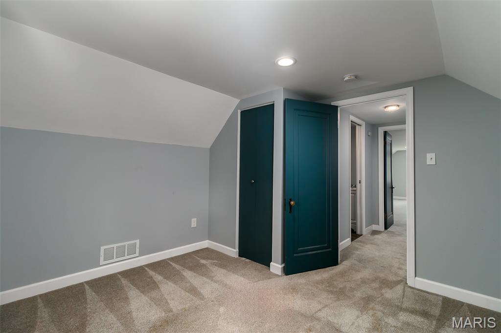 1375 South New Florissant Road Florissant, MO 63031 - Photo 16 of 22