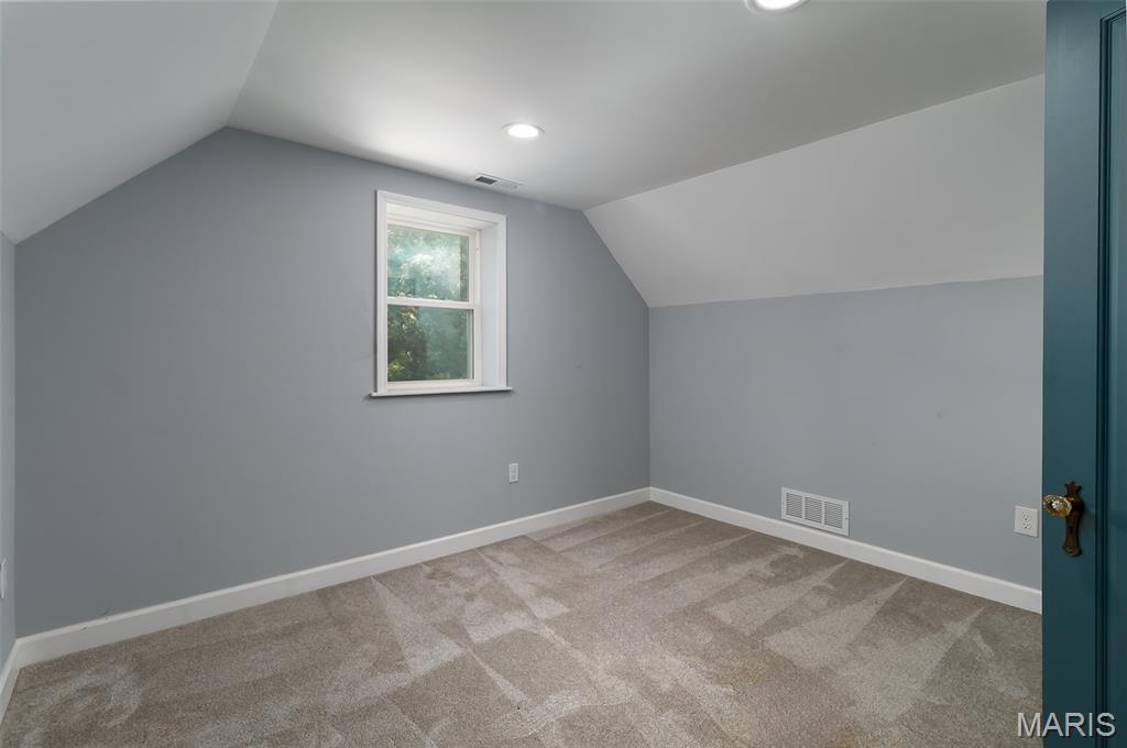 1375 South New Florissant Road Florissant, MO 63031 - Photo 17 of 22