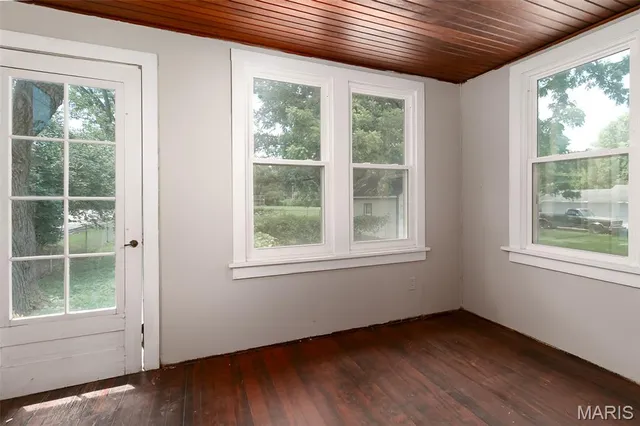 $224,900 | 1375 South New Florissant Road, Florissant, MO 63031