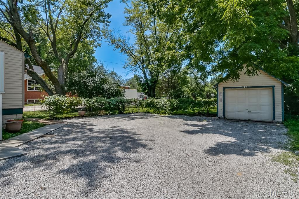 1375 South New Florissant Road Florissant, MO 63031 - Photo 21 of 22