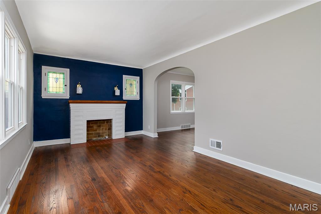 1375 South New Florissant Road Florissant, MO 63031 - Photo 3 of 22