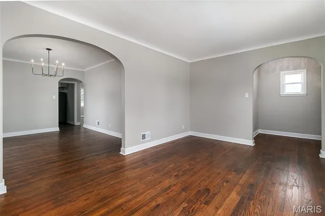 $224,900 | 1375 South New Florissant Road, Florissant, MO 63031