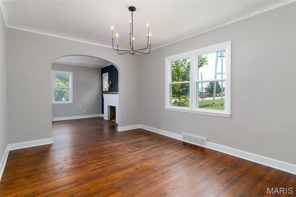 1375 South New Florissant Road Florissant, MO 63031 - Photo 7 of 22