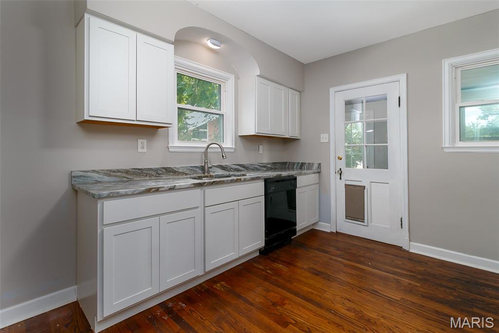 1375 South New Florissant Road Florissant, MO 63031 - Photo 10 of 22