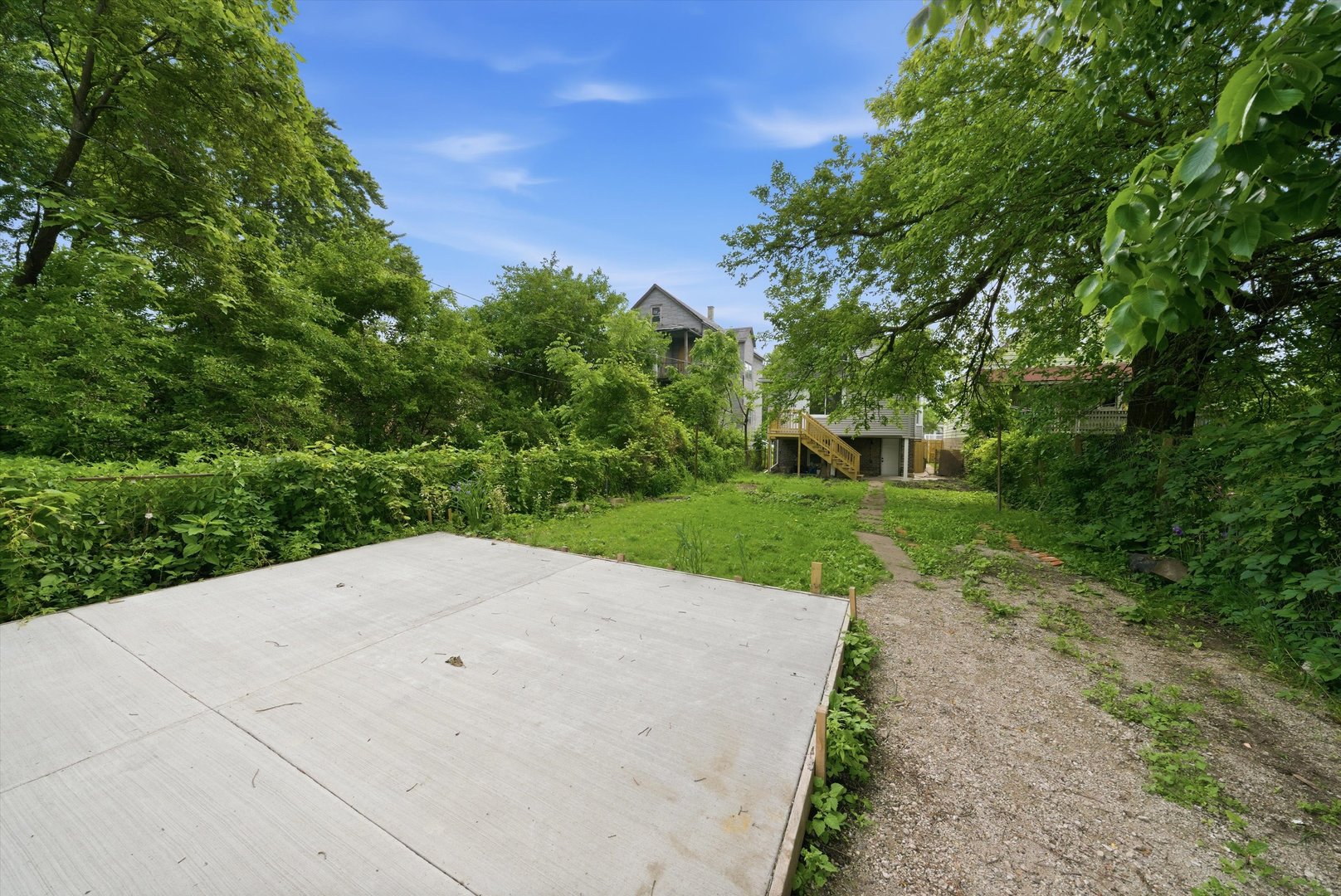 7828 South Escanaba Avenue Chicago, IL 60649 - Photo 24 of 41 a view of backyard with green space