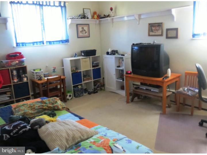 2265 East Buck Road Pennsburg, PA 18073 - Photo 11 of 25 Gallery Image 11