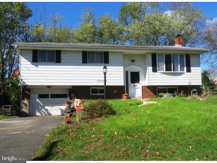 2265 East Buck Road Pennsburg, PA 18073 - Photo 3 of 25 Gallery Image 3