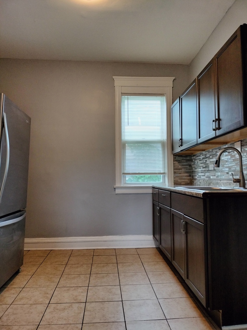 6719 South Sangamon Street, Unit 2 Chicago, IL 60621 - Photo 13 of 16