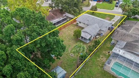 $415,000 | 5525 Pine Circle Northeast, St. Petersburg, FL 33703