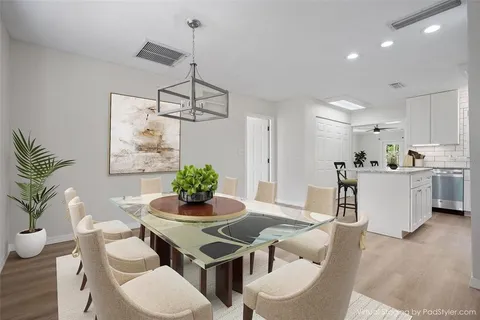 $415,000 | 5525 Pine Circle Northeast, St. Petersburg, FL 33703