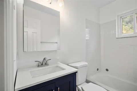 $415,000 | 5525 Pine Circle Northeast, St. Petersburg, FL 33703