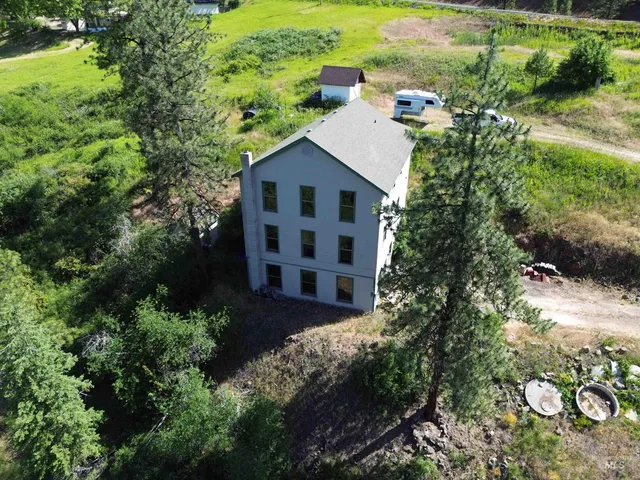 $319,000 | 162 Friendship Lane, Kamiah, ID 83536