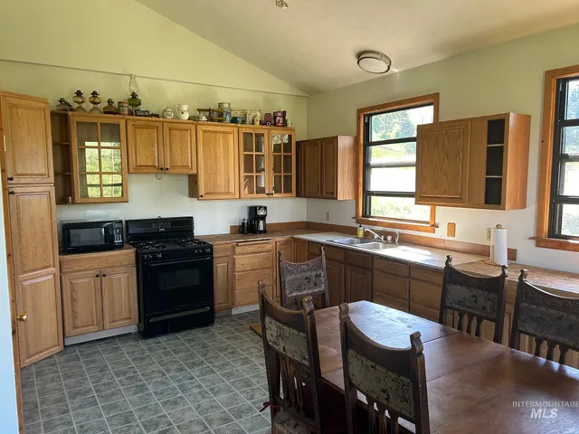 $319,000 | 162 Friendship Lane, Kamiah, ID 83536