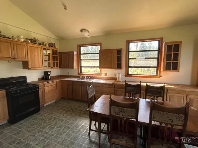 $319,000 | 162 Friendship Lane, Kamiah, ID 83536