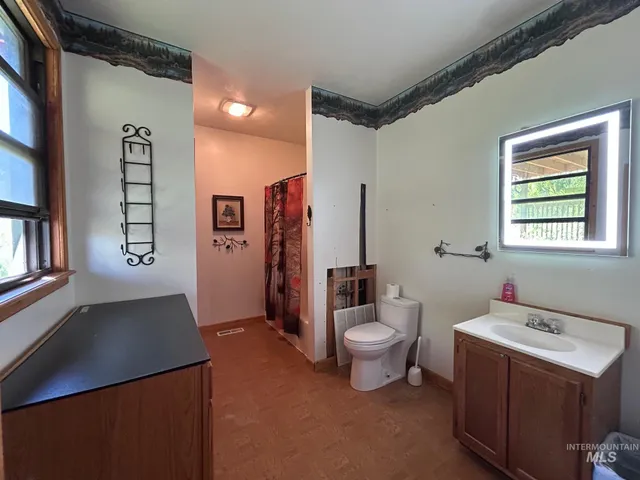 $319,000 | 162 Friendship Lane, Kamiah, ID 83536