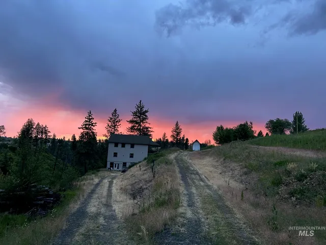 $319,000 | 162 Friendship Lane, Kamiah, ID 83536