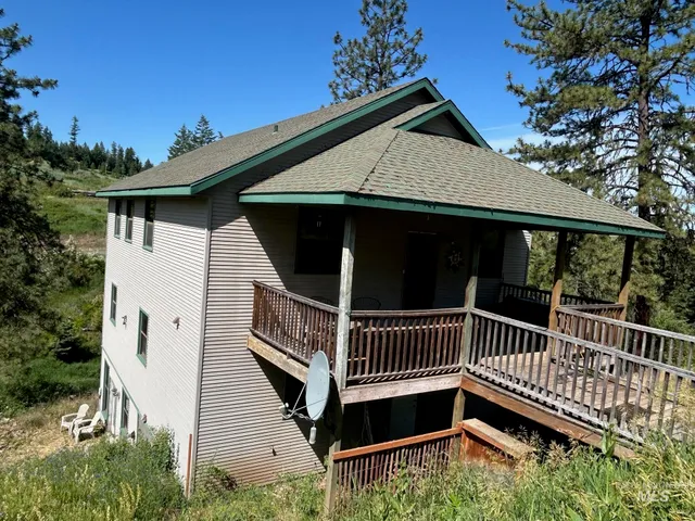 $319,000 | 162 Friendship Lane, Kamiah, ID 83536
