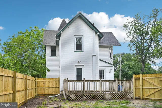 $3,300 | 134 South Main Street, Glassboro, NJ 08028