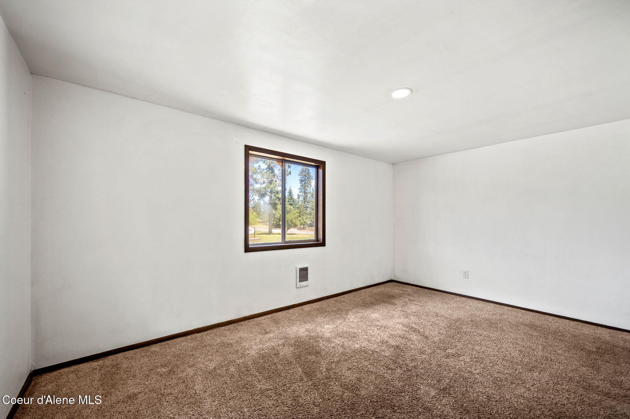 8247 Montana Street Rathdrum, ID 83858 - Photo 16 of 35 Bedroom 1