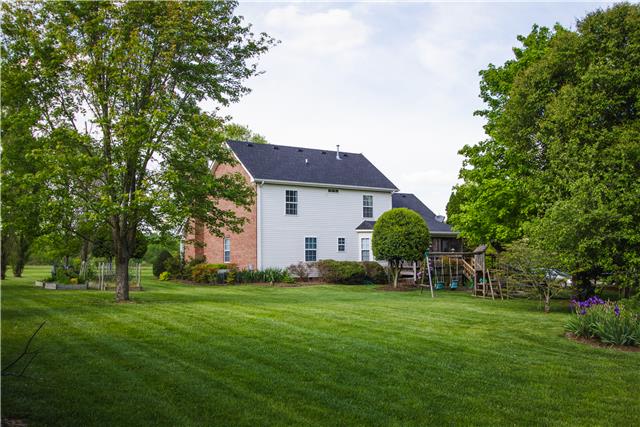 4155 Bethlehem Road Springfield, TN 37172 - Photo 18 of 19 This large yard is not only perfectly landscaped, but it already has raised garden boxes set up for your future garden!