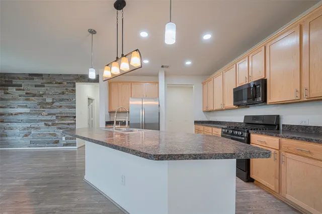 $2,800 | 3215 Laurel Bend Lane, Pearland, TX 77584