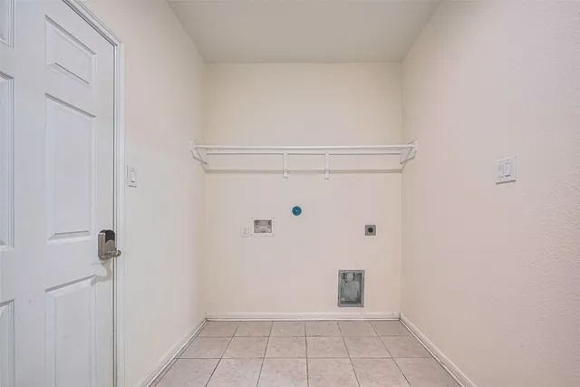 $2,800 | 3215 Laurel Bend Lane, Pearland, TX 77584