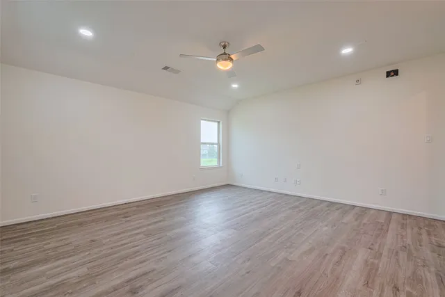 $2,800 | 3215 Laurel Bend Lane, Pearland, TX 77584