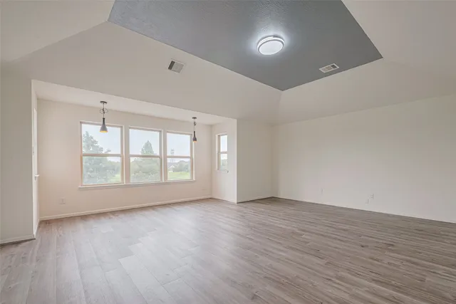 $2,800 | 3215 Laurel Bend Lane, Pearland, TX 77584