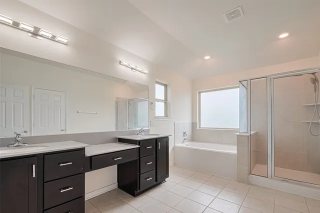 $2,800 | 3215 Laurel Bend Lane, Pearland, TX 77584