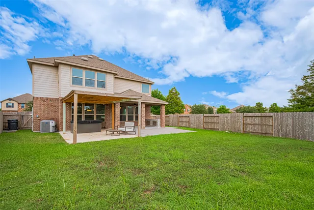 $2,800 | 3215 Laurel Bend Lane, Pearland, TX 77584
