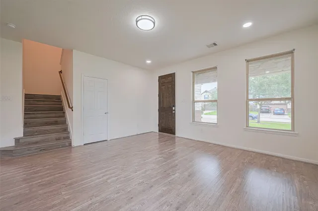 $2,800 | 3215 Laurel Bend Lane, Pearland, TX 77584