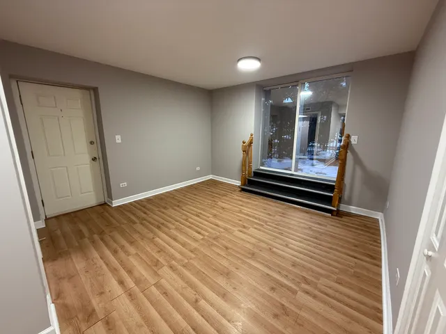 $1,250 | 6954 North Greenview Avenue, Unit 100, Chicago, IL 60626