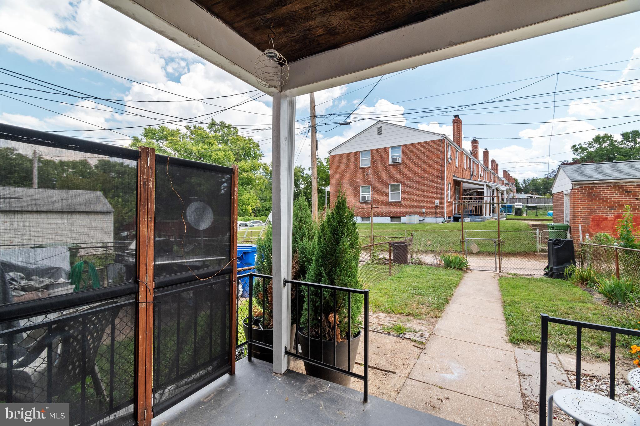2907 Georgetown Road Baltimore, MD 21230 - Photo 25 of 27 Fully fenced as well!