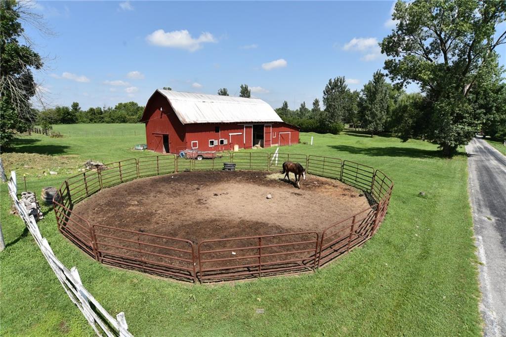 9456 South Mitthoeffer Road Indianapolis, IN 46259 - Photo 2 of 46 Gallery Image 2