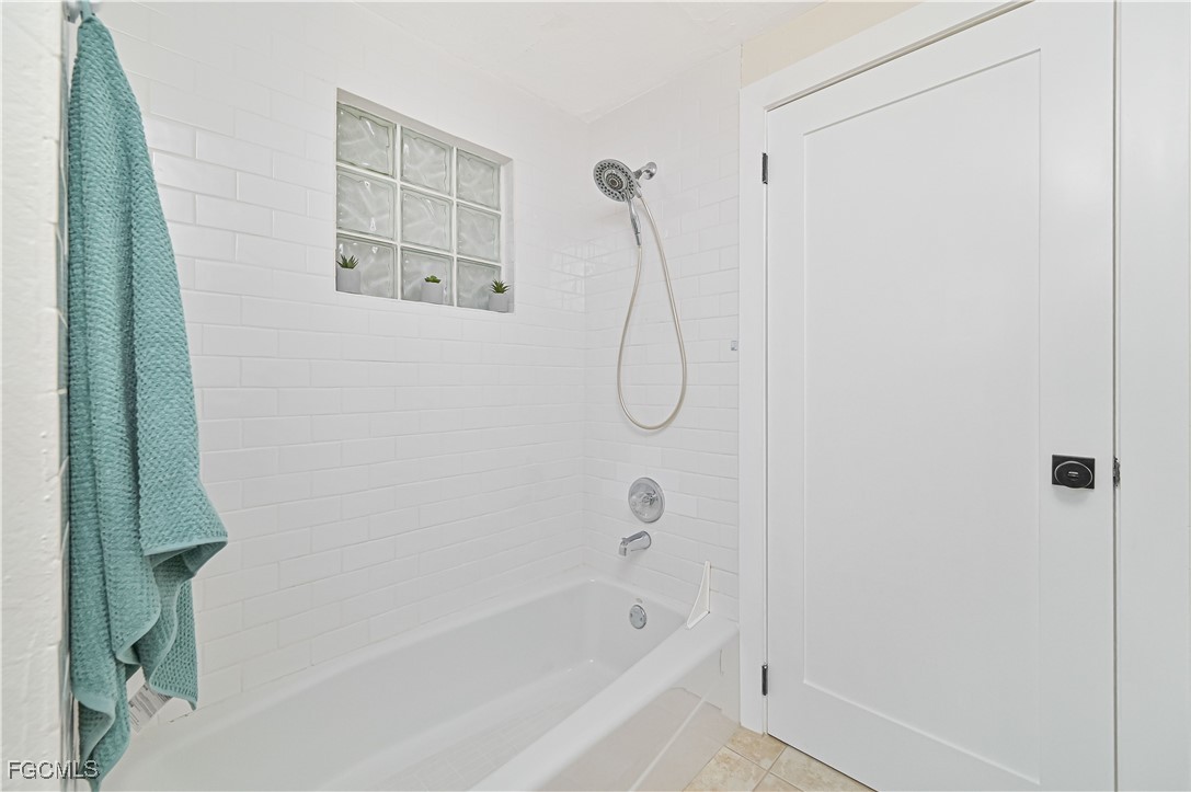 2500 Harbor View Drive Matlacha, FL 33993 - Photo 33 of 37