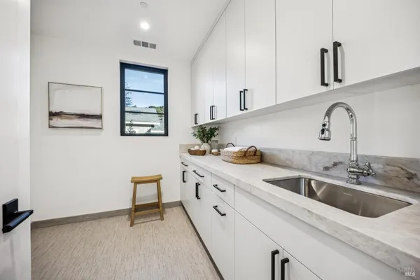 $4,995,000 | 33 Fawn Drive, San Anselmo, CA 94960