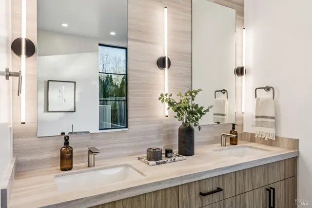 $4,995,000 | 33 Fawn Drive, San Anselmo, CA 94960