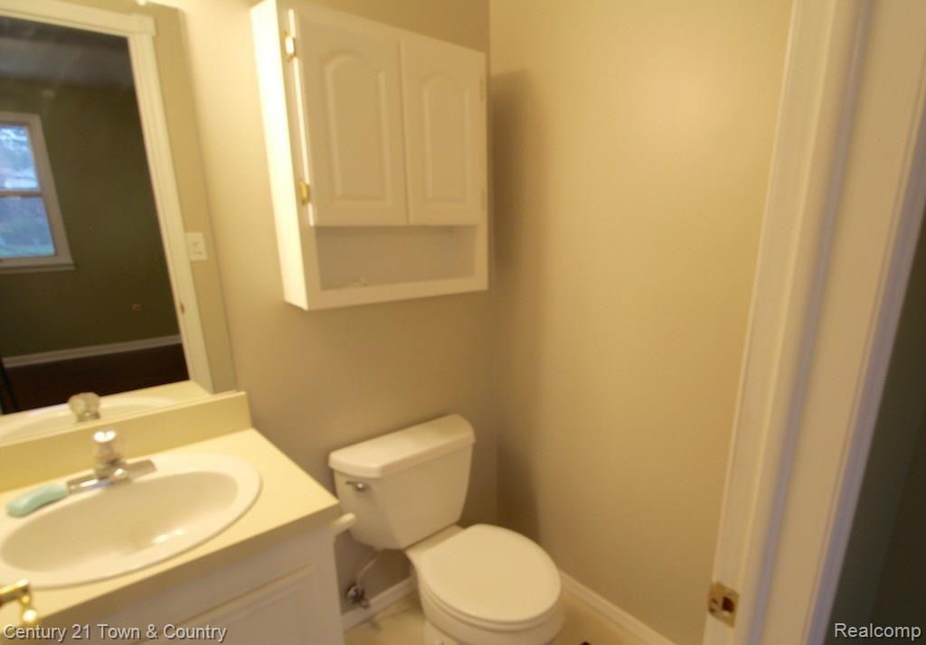 3126 Tamarron Drive Rochester Hills, MI 48309 - Photo 26 of 44