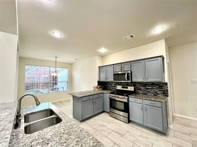 $2,900 | 3301 Bluegrass Drive, Plano, TX 75074